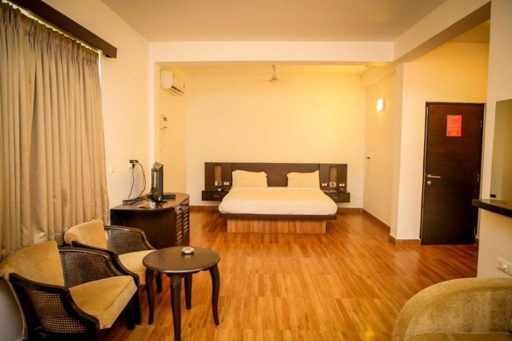 Sinq Beach Resort  Rooms  Super Deluxe Bedroom 3