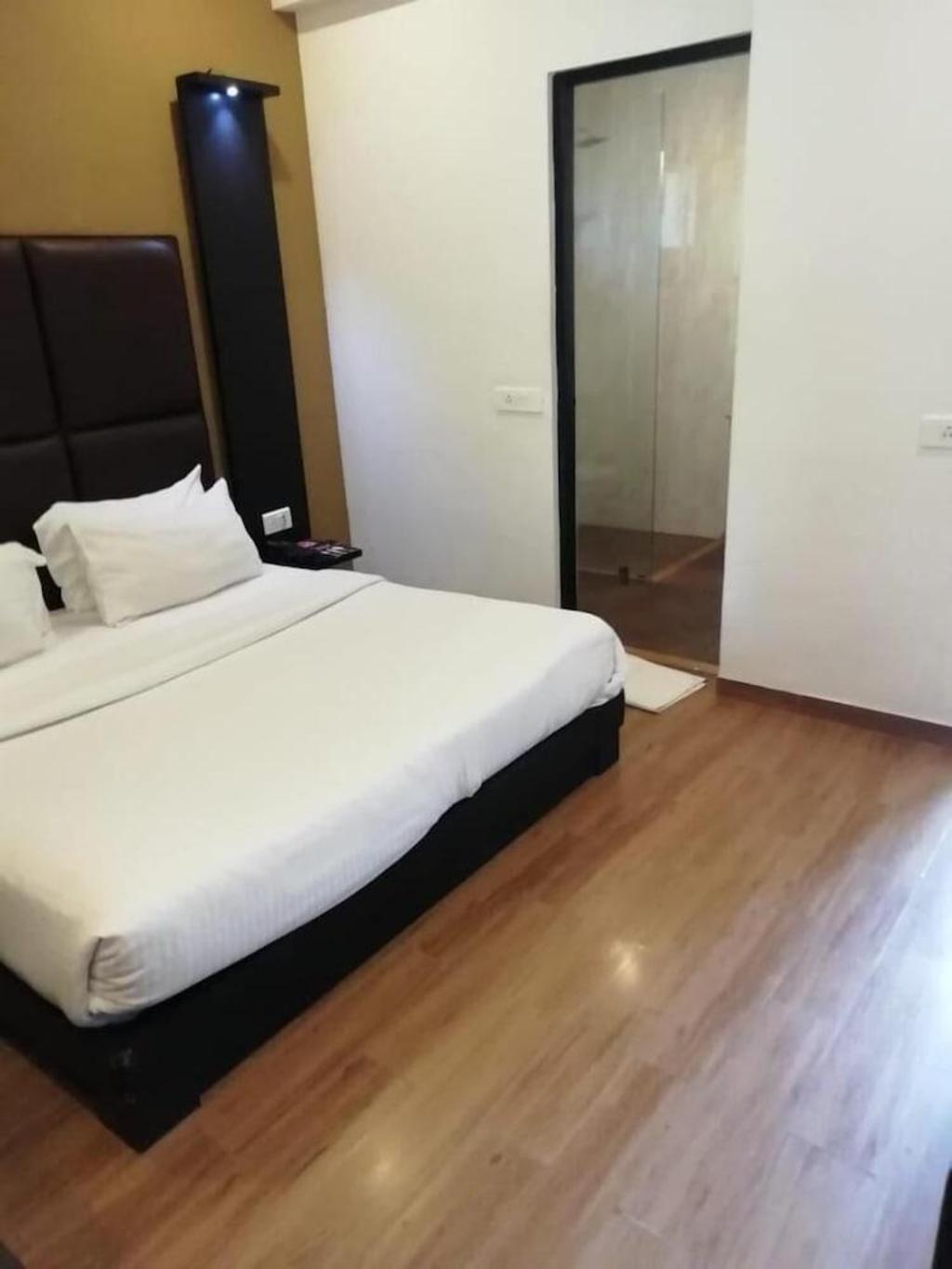 Sinq Beach Resort  Rooms  Rooms Image 10 10