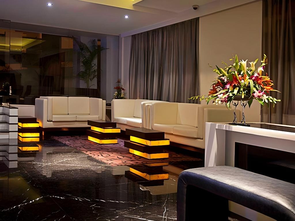 Ginger Hotel Dona Paula  Property Views  Lobby 2