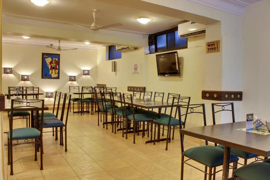 Regenta Inn Palacio De Goa  Dining  Restaurant 4