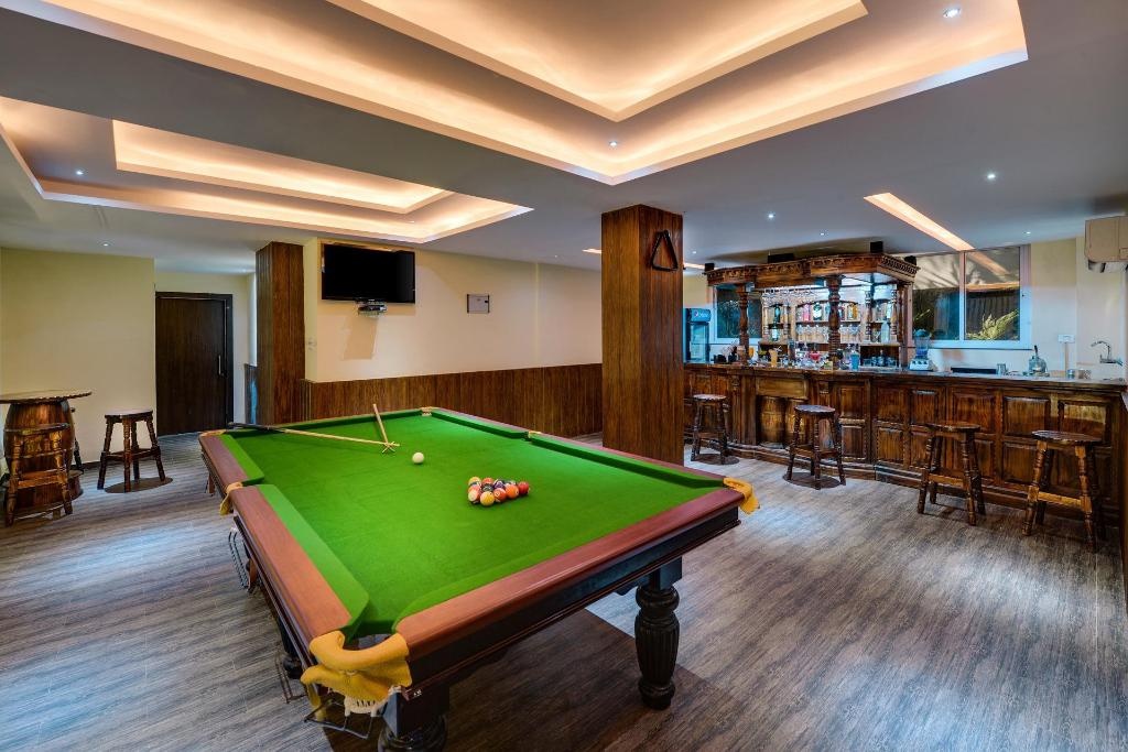 The Verda Carmona  Facilities  Barlounge 11