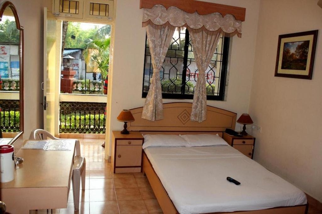 Amigo Plaza Hotel  Rooms  Rooms Image 10 10