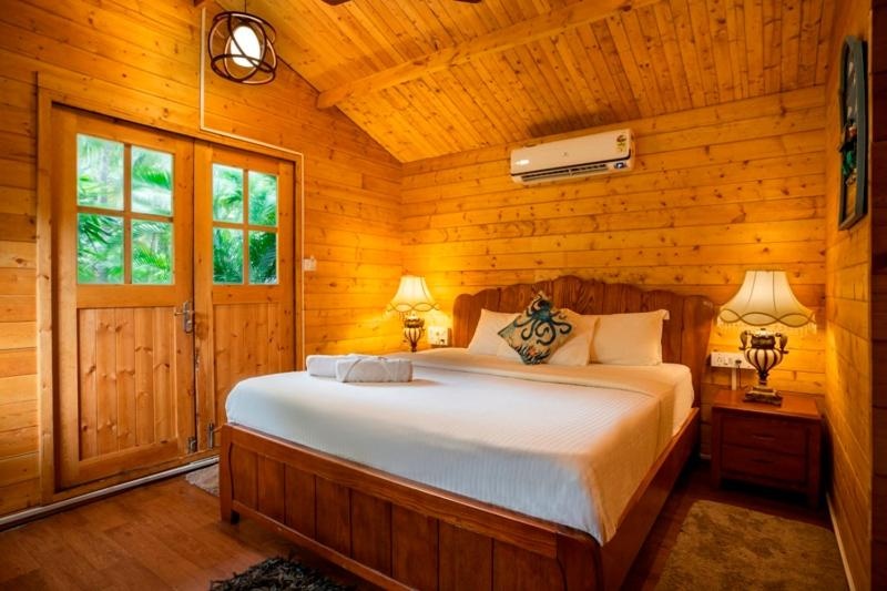 Montego Bay Beach Village  Rooms  Rooms Image 8 8