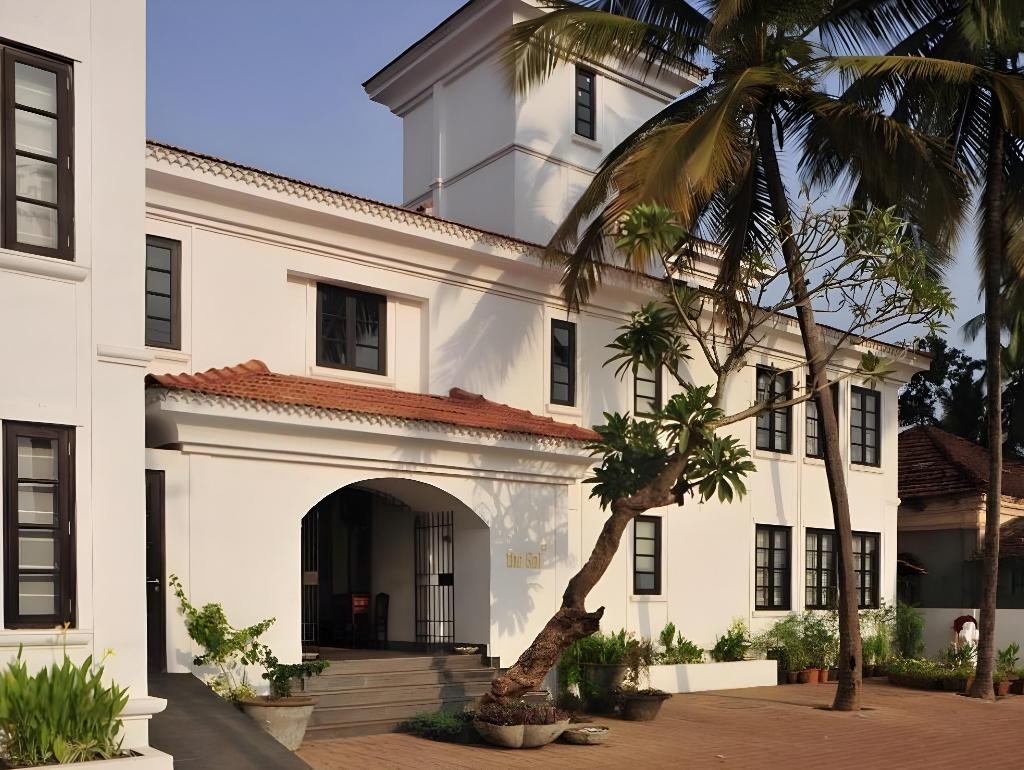 Sol De Goa Hotel  Property Views  Entrance 5