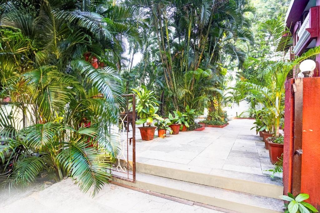 Shruti Beach Resort  Property Views  Entrance 13