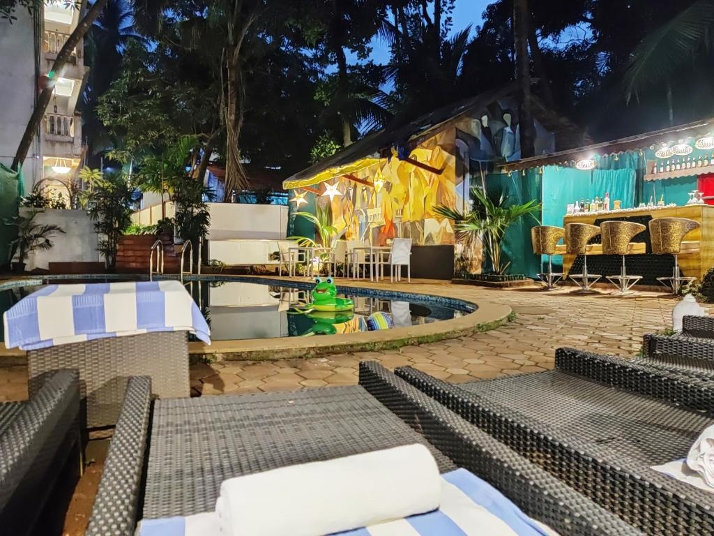 Camelot Beach Resort  Facilities  Swimming Pool 3
