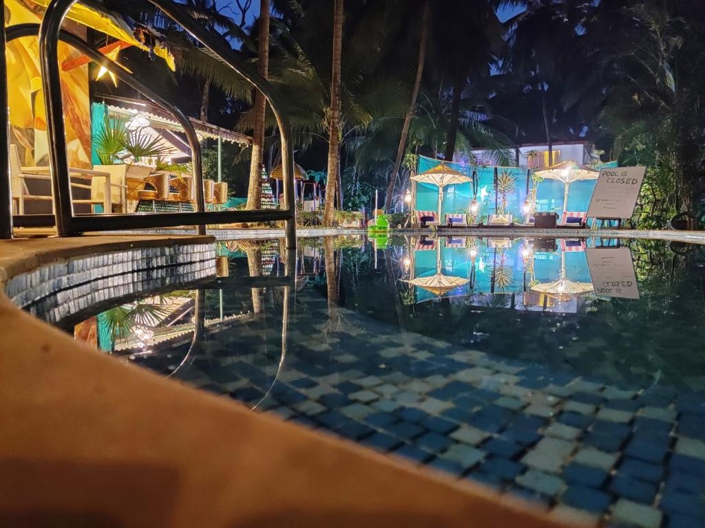 Camelot Beach Resort  Facilities  Swimming Pool 5