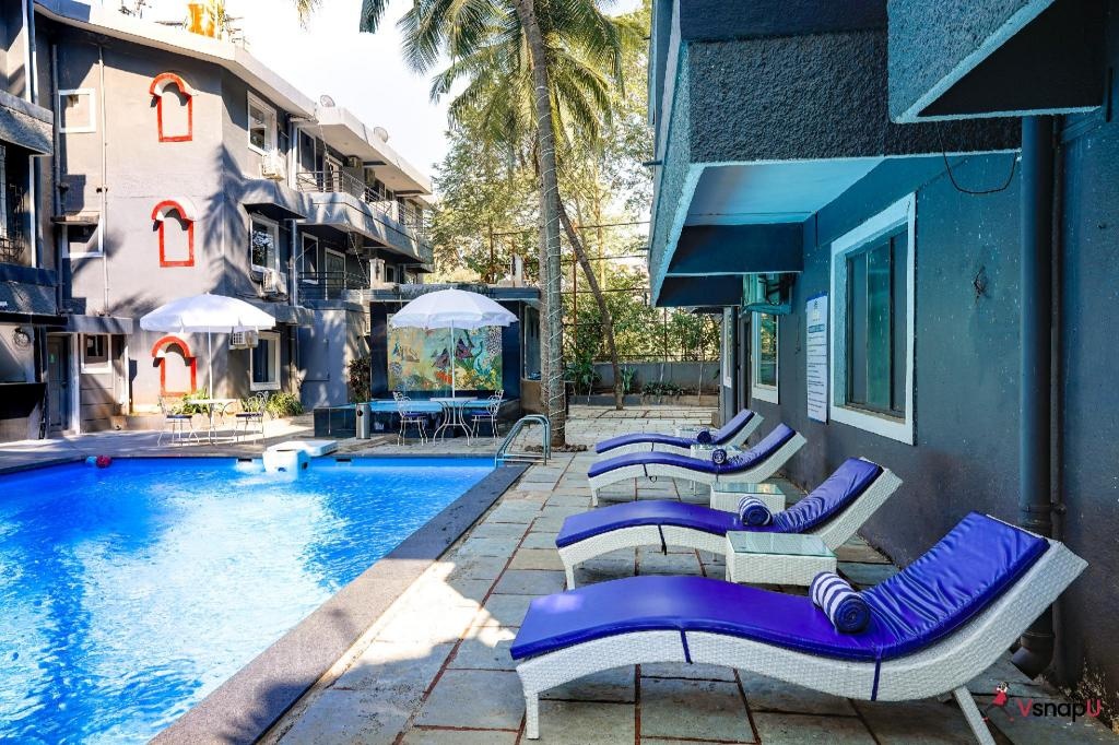 Magnum Resorts Near Candolim Beach  Facilities  Swimming Pool 10