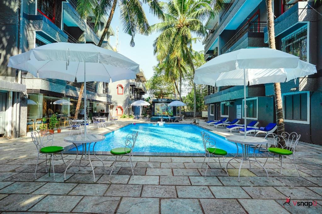 Magnum Resorts Near Candolim Beach  Facilities  Swimming Pool 18