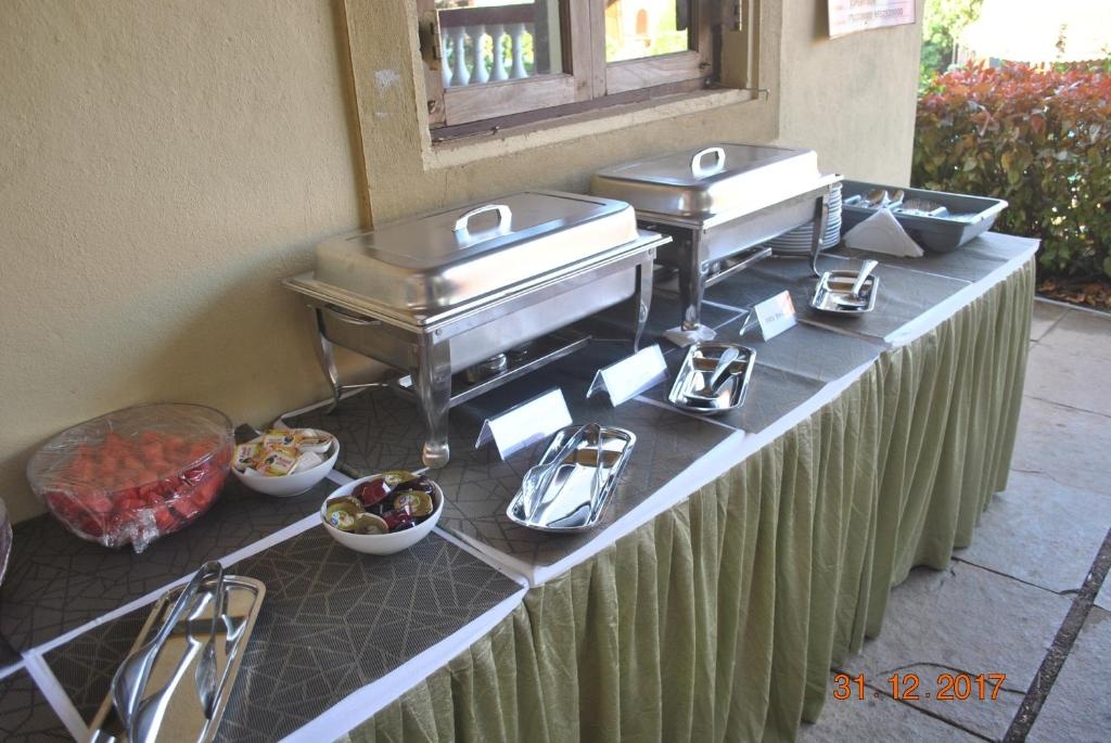 Cochichos Resort  Dining  Food And Beverages 6