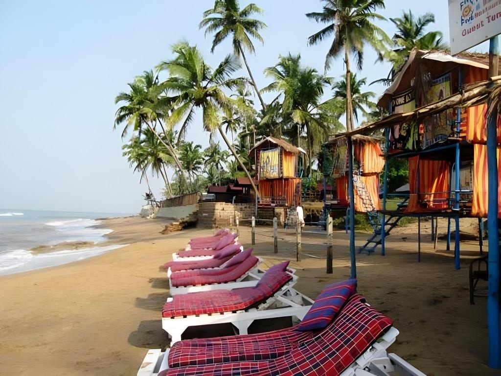 Five Five Restaurant And Guest Tents  Facilities  Beach 2