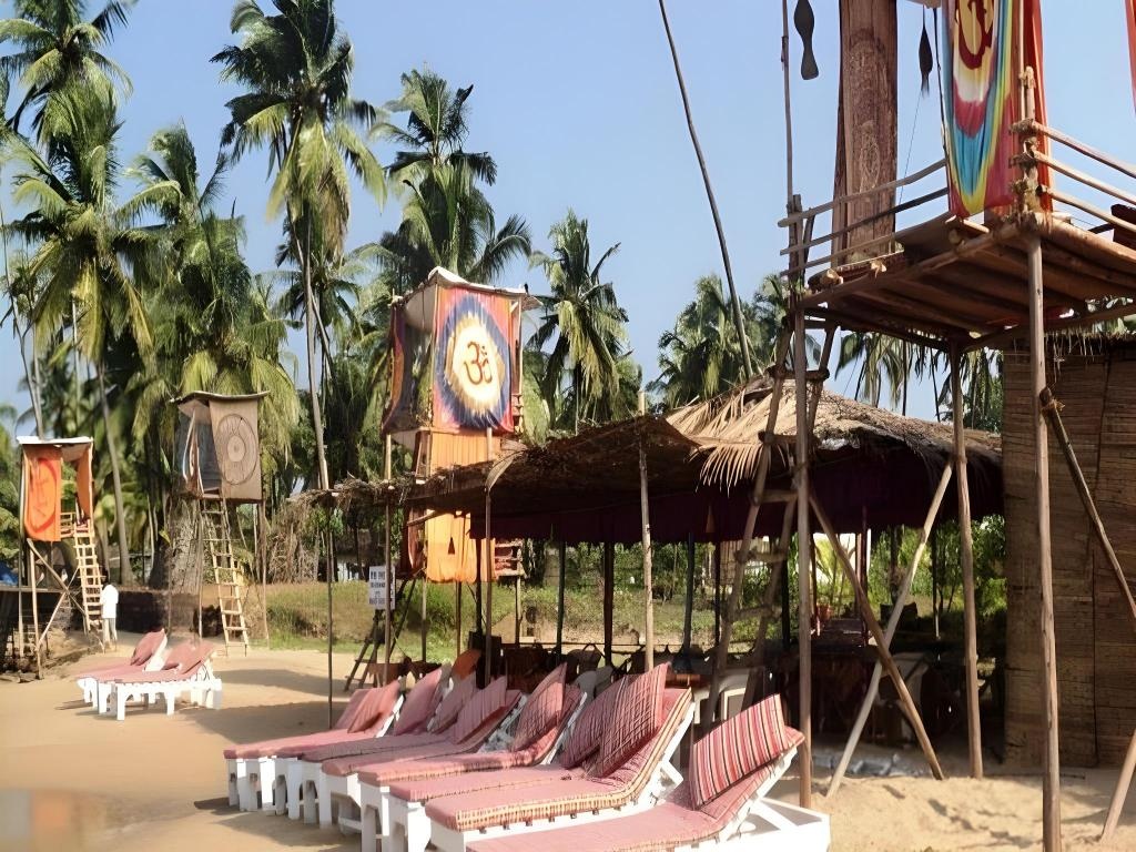 Five Five Restaurant And Guest Tents  Facilities  Beach 5