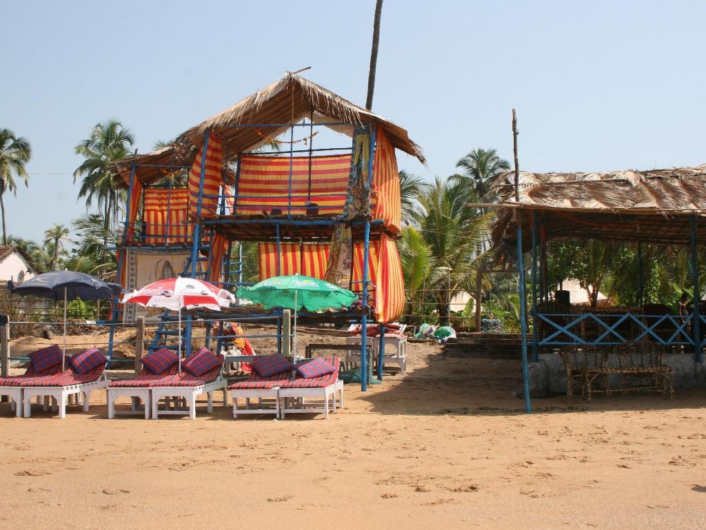 Five Five Restaurant And Guest Tents  Facilities  Surrounding Environment 3