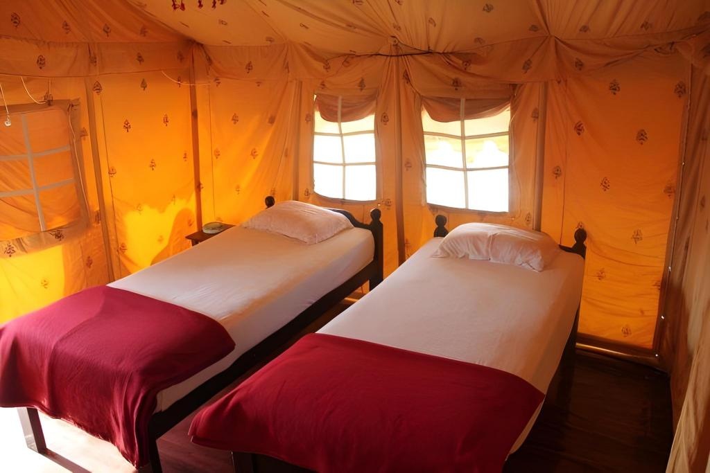 Five Five Restaurant And Guest Tents  Rooms  Cottage Bed 3