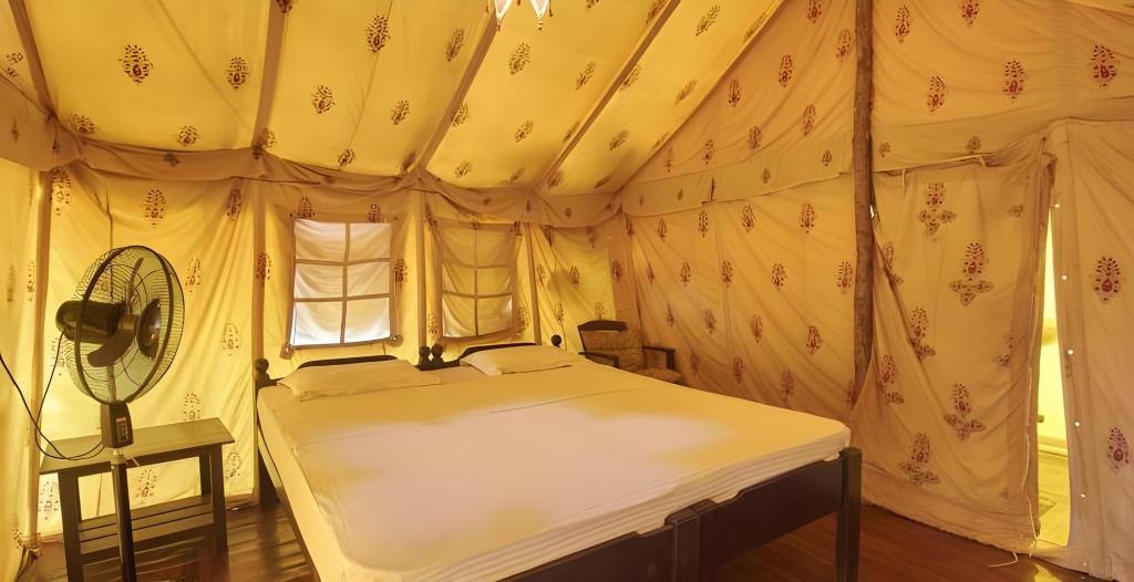 Five Five Restaurant And Guest Tents  Rooms  Cottage Floor Plans 2