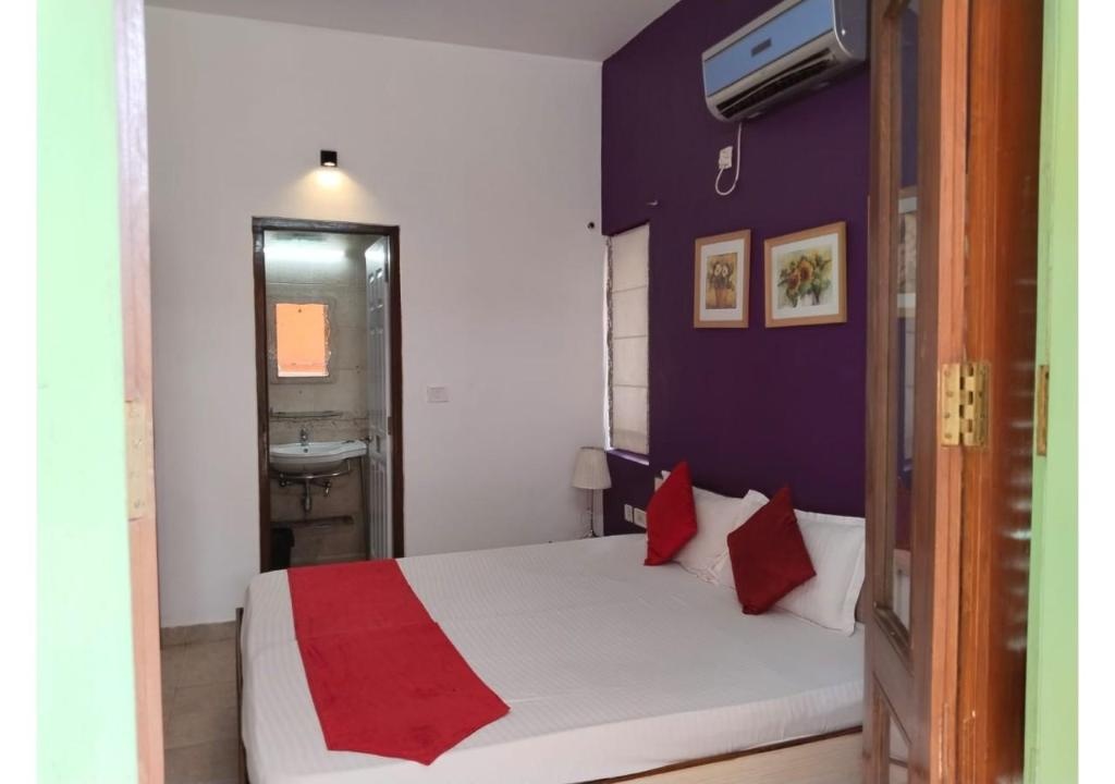 Smiley Holidays Serviced Apartments  Rooms  1 Bedroom Apartment Interior View 1