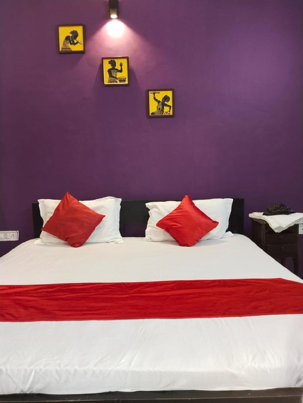 Smiley Holidays Serviced Apartments  Rooms  1 Bedroom Apartment Interior View 2