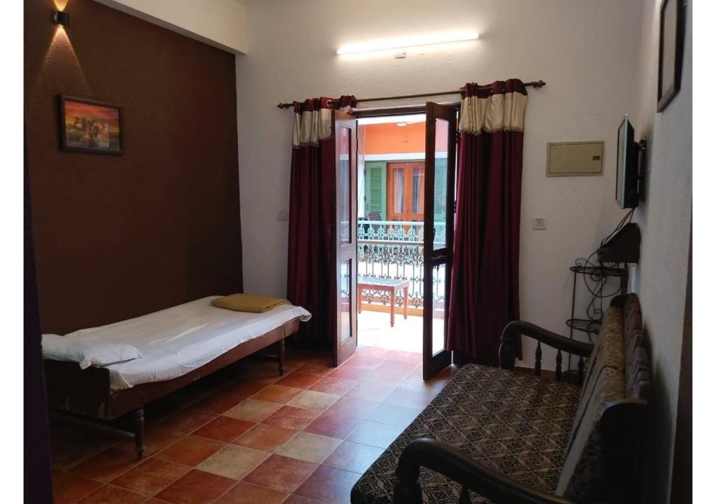 Smiley Holidays Serviced Apartments  Rooms  2 Bedroom Apartment Interior View 3