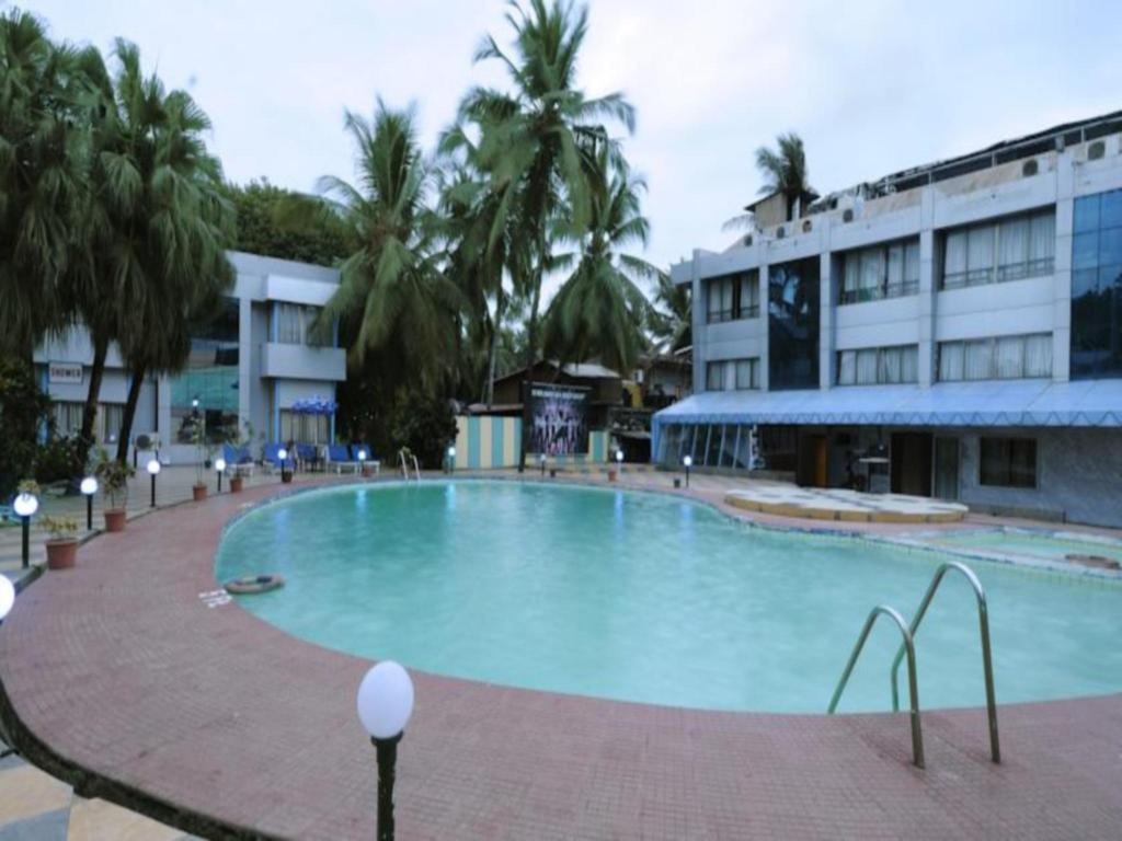 Silver Sands Beach Resort  Facilities  Swimming Pool 3