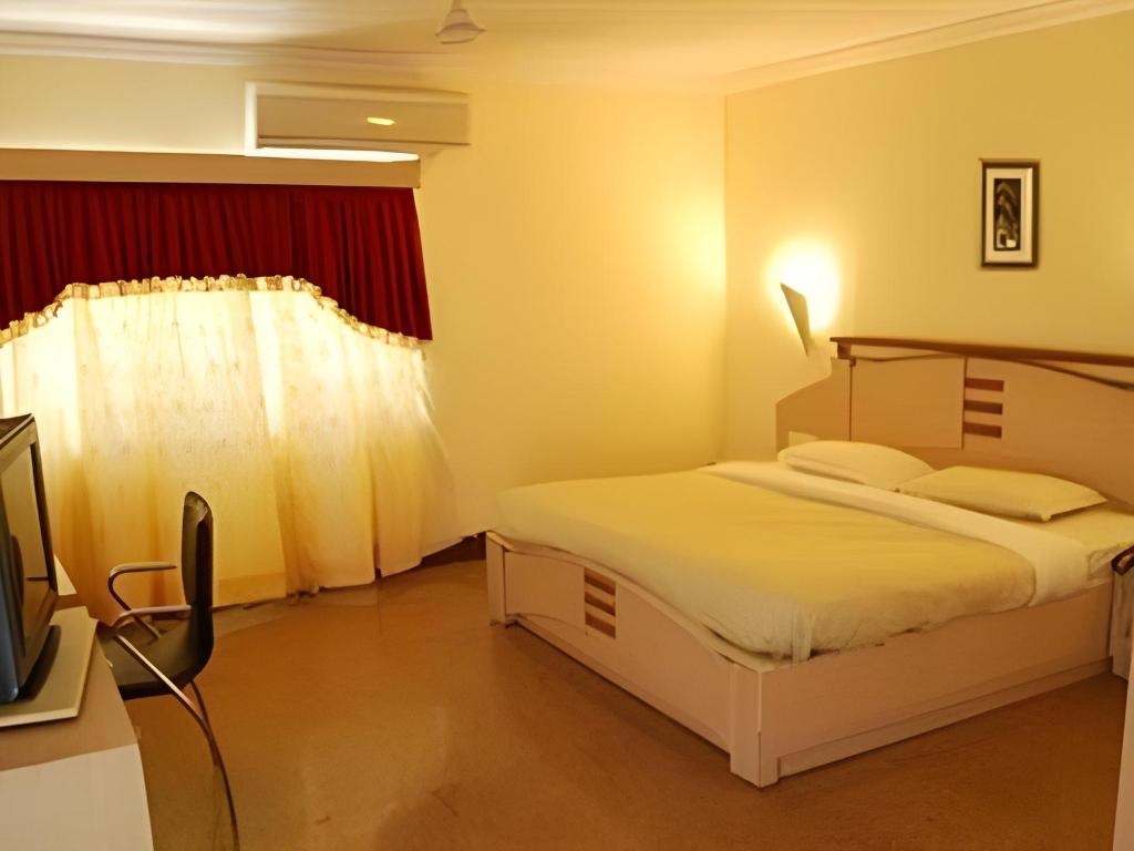 Silver Sands Beach Resort  Rooms  Suite Air Conditioning 4