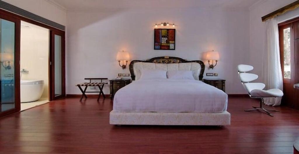 White Pearl Suites  Rooms  Rooms Image 15 15