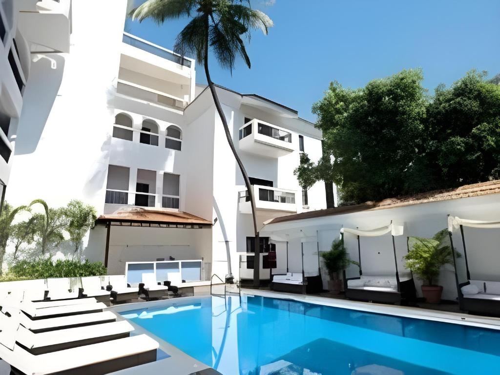 Silver Sands Hideaway Hotel  Facilities  Swimming Pool 9