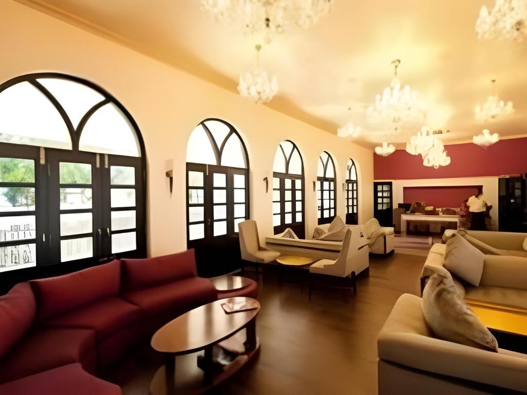 Silver Sands Hideaway Hotel  Property Views  Lobby 6