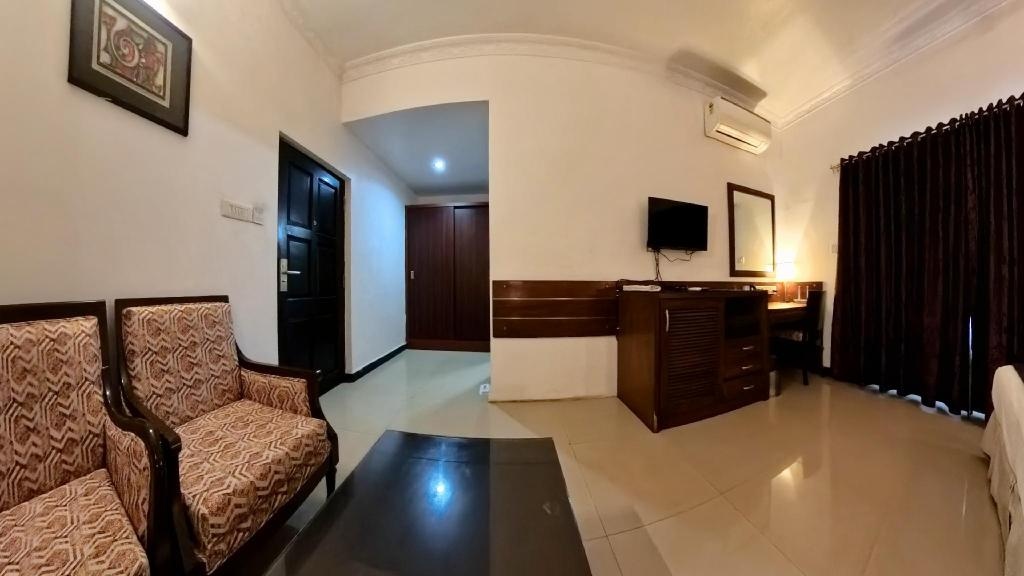 Silver Sands Hideaway Hotel  Rooms  Superior Room Bedroom 20