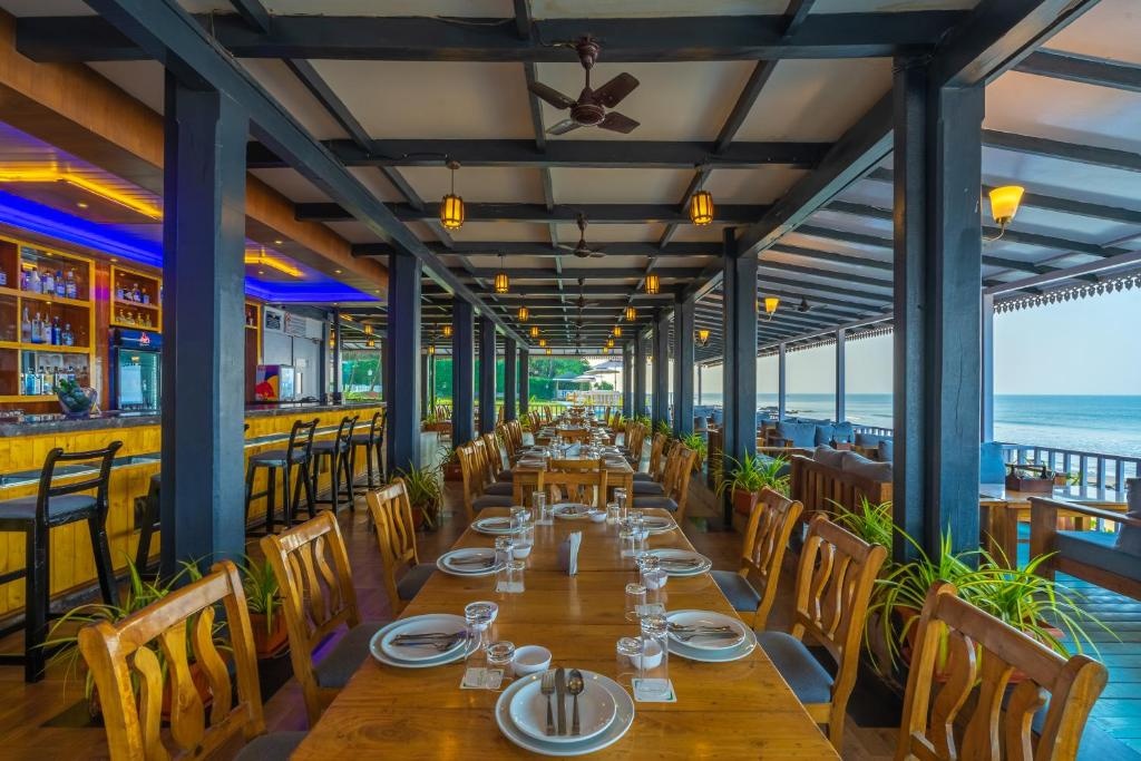 La Cabana Beach And Spa Resort  Dining  Restaurant 5