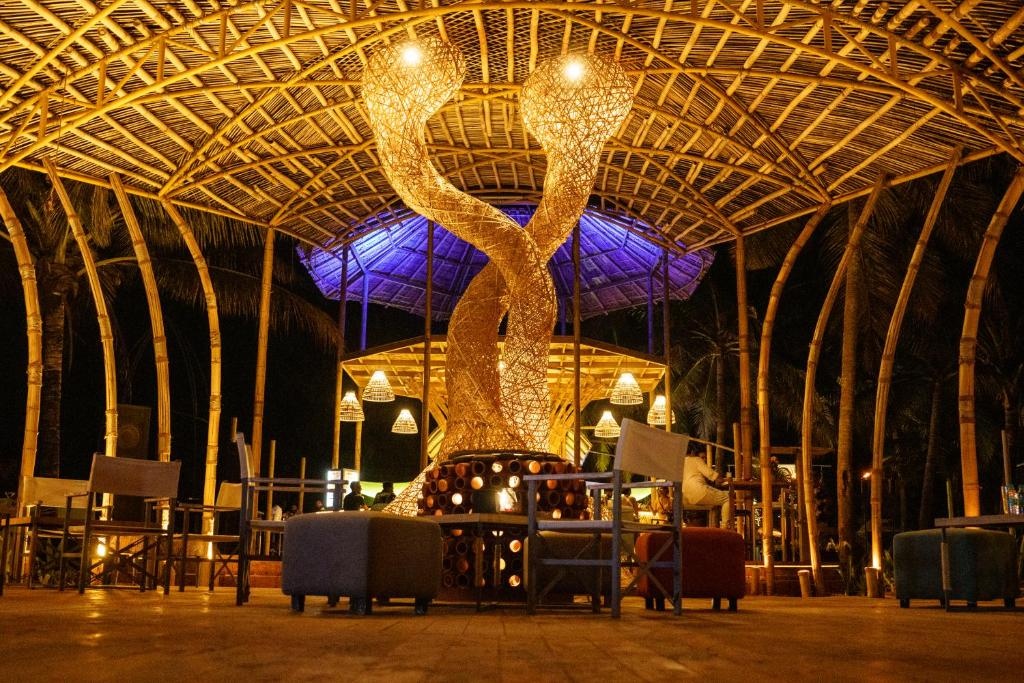 Marbela Beach Resort  Dining  Restaurant 1
