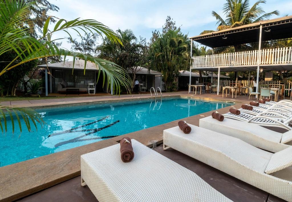 Marbela Beach Resort  Facilities  Swimming Pool Outdoor 6