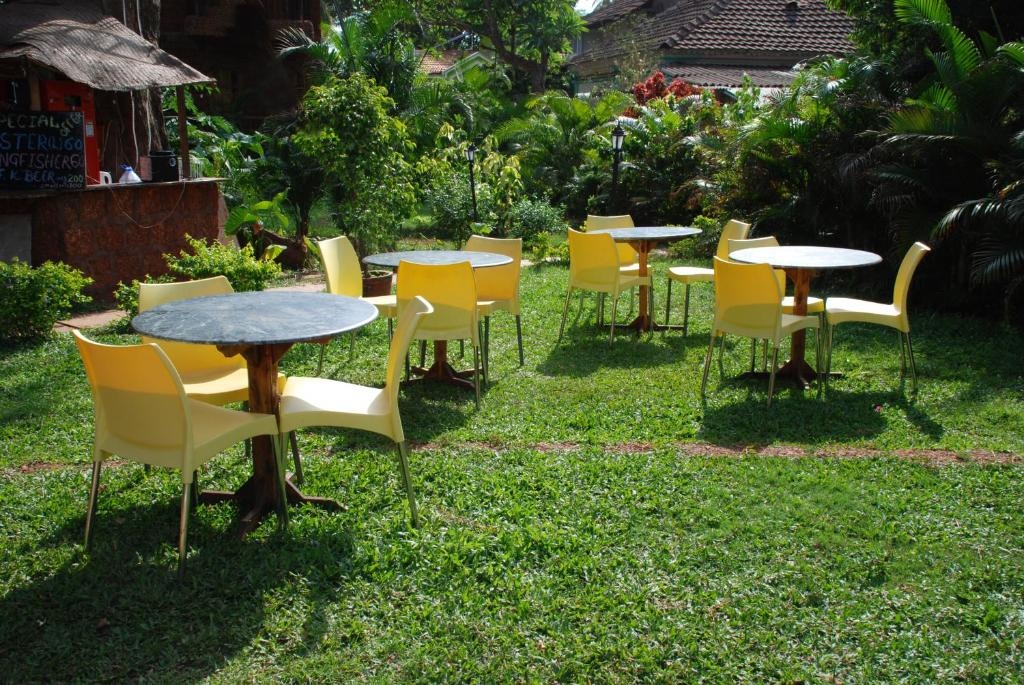 Sea Breeze Beach Hotel  Dining  Restaurant 1