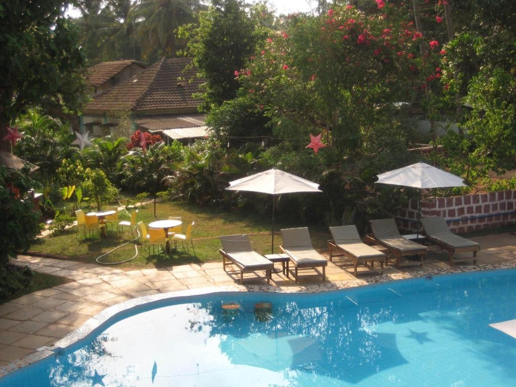 Sea Breeze Beach Hotel  Facilities  Swimming Pool 16