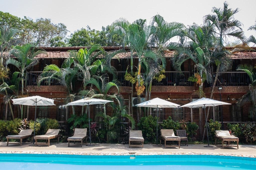 Sea Breeze Beach Hotel  Facilities  Swimming Pool 2