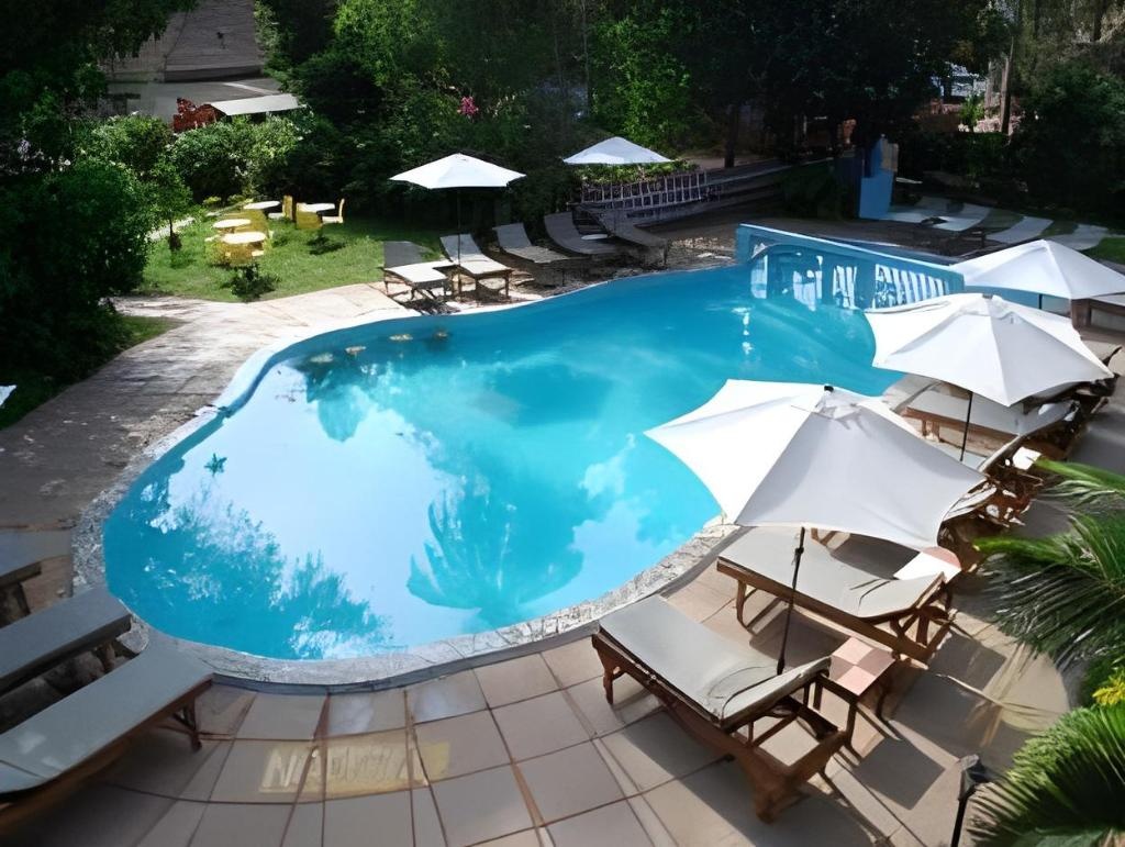 Sea Breeze Beach Hotel  Facilities  Swimming Pool 8