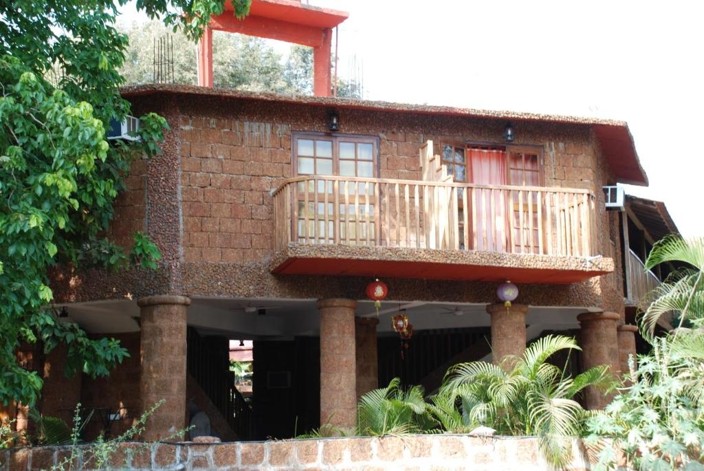 Sea Breeze Beach Hotel  Property Views  Entrance 8