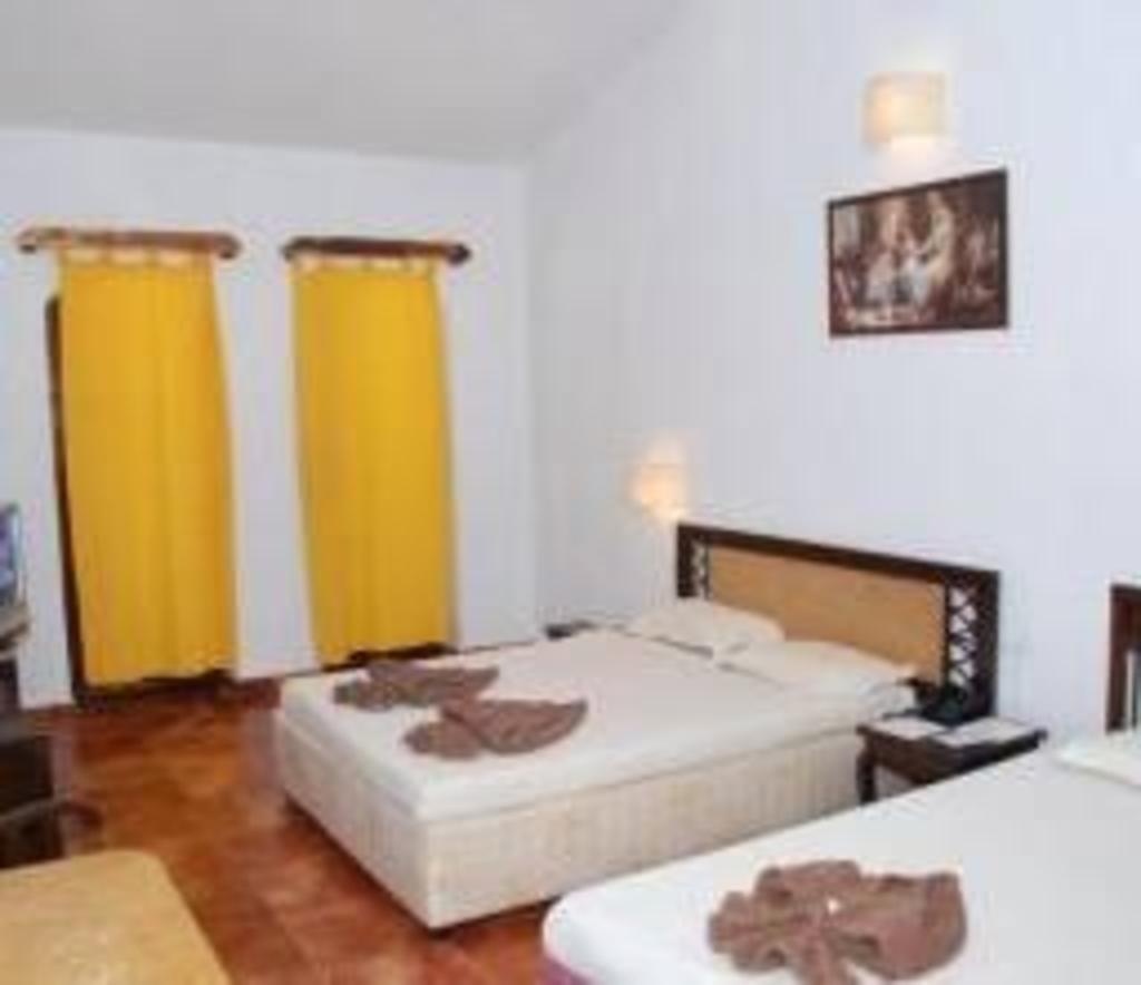 Sea Breeze Beach Hotel  Rooms  Rooms Image 4 4
