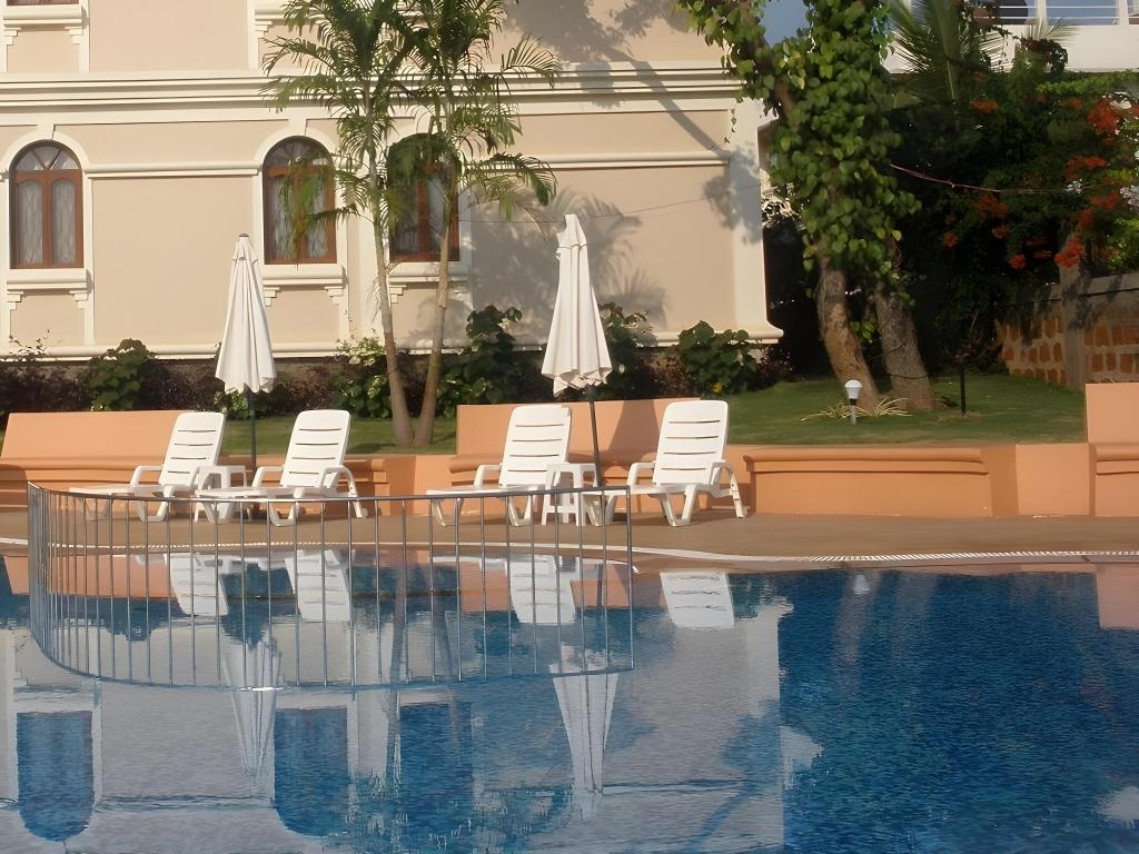 Hacienda De Goa Resort  Facilities  Swimming Pool 8