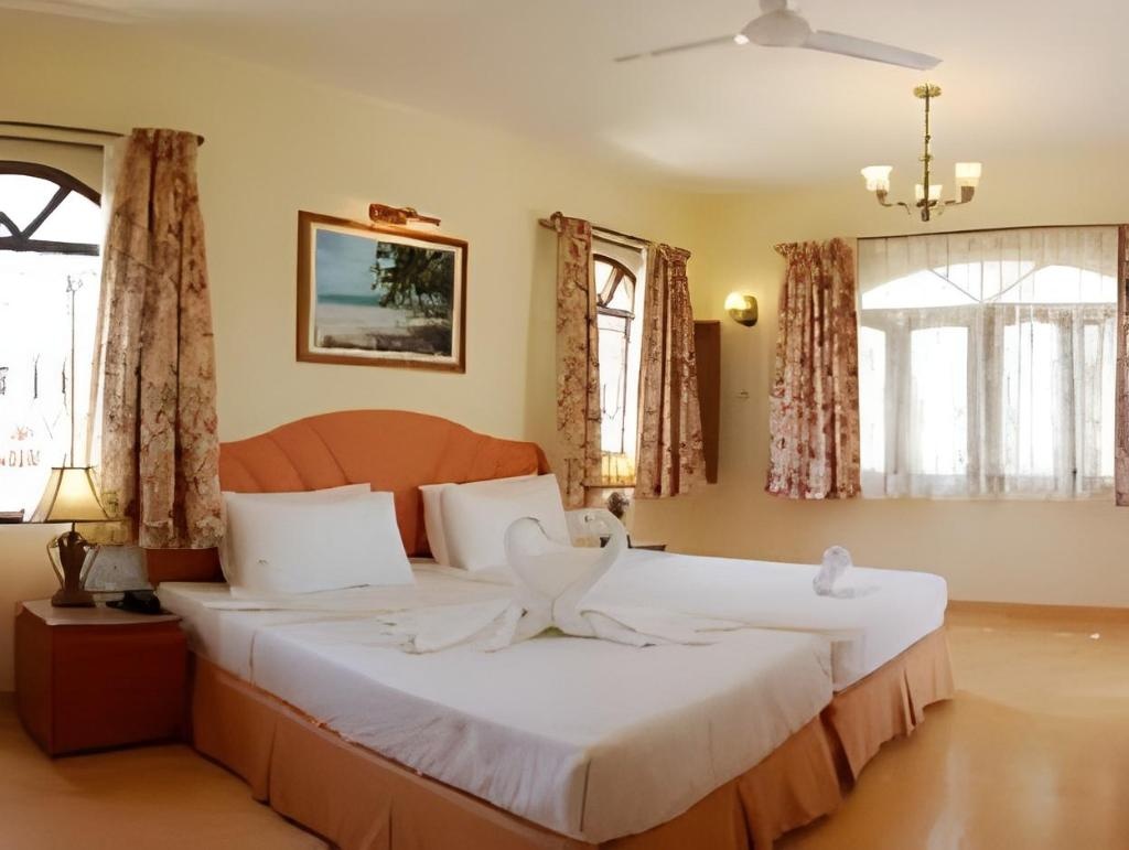 Hacienda De Goa Resort  Rooms  Classic Double Room 8