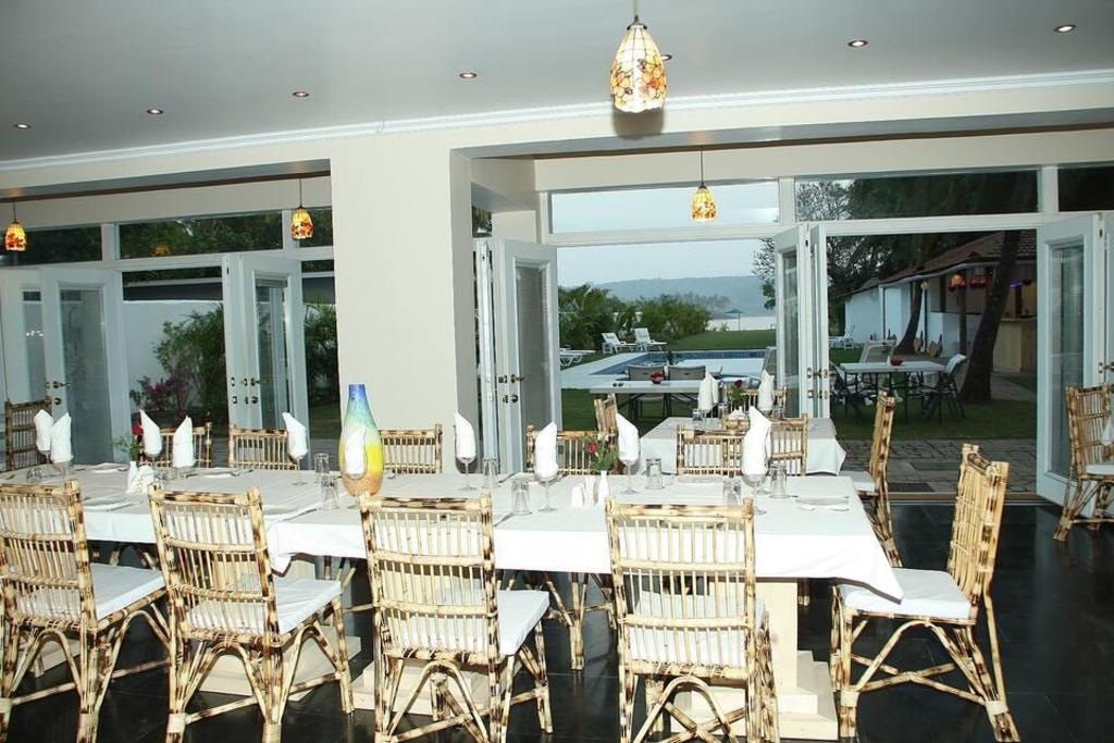 Safira River Front Resort  Dining  Dining Image 3 3