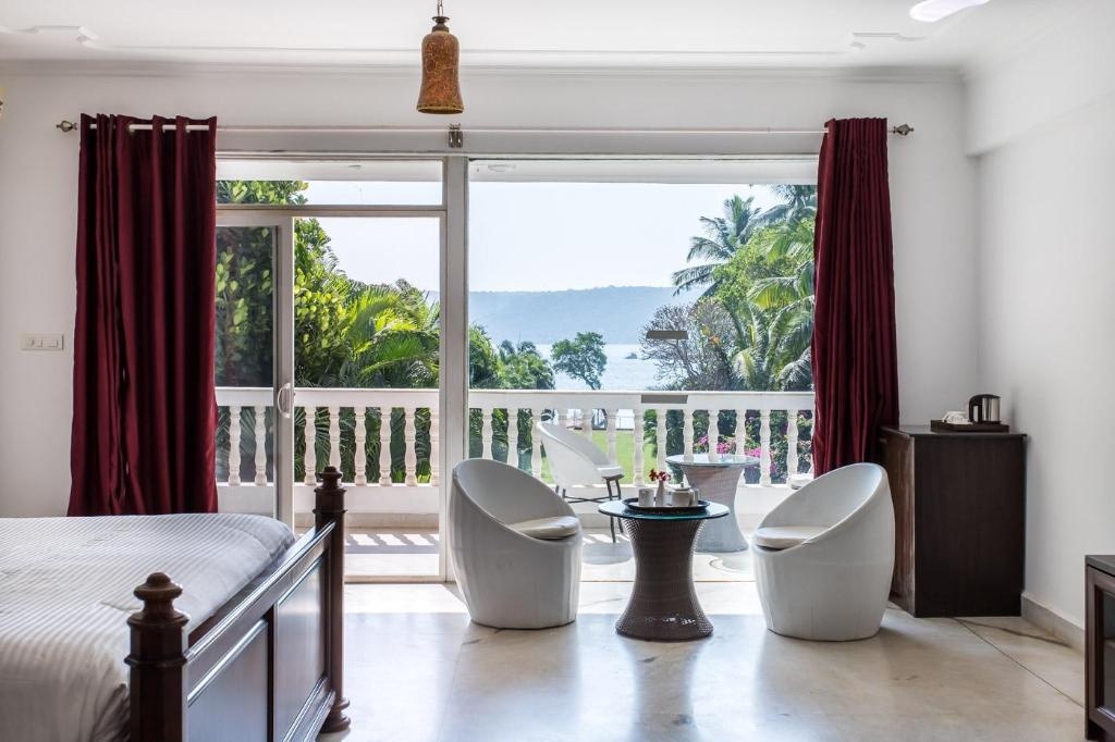 Safira River Front Resort  Rooms  Standard River View Balconyterrace 6
