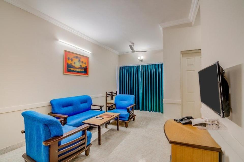 GT GOVEIA SUITES  Facilities  Shared LoungeTV Area 9