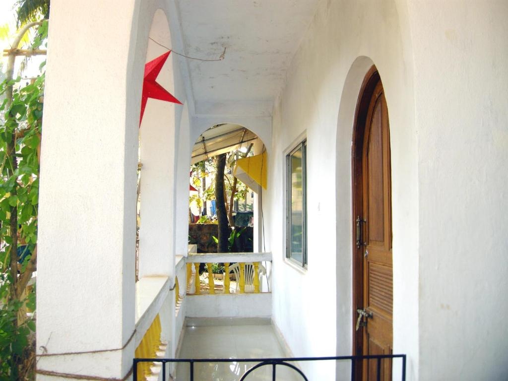 Joe And Mariettas Guesthouse  Facilities  Balconyterrace 4