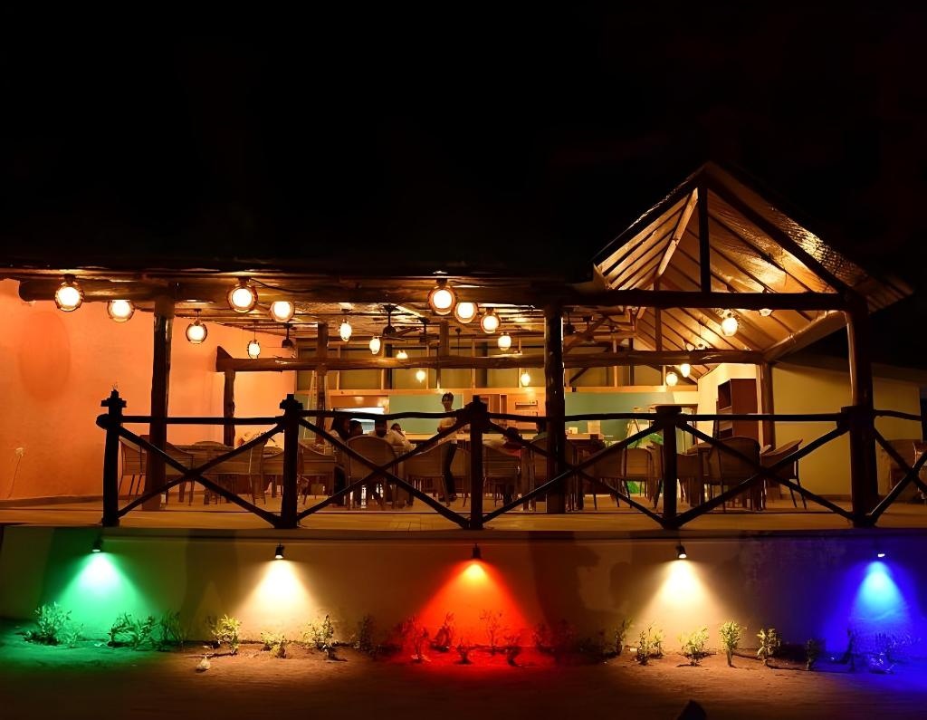 The Verda Le Pearl  Dining  Restaurant 3