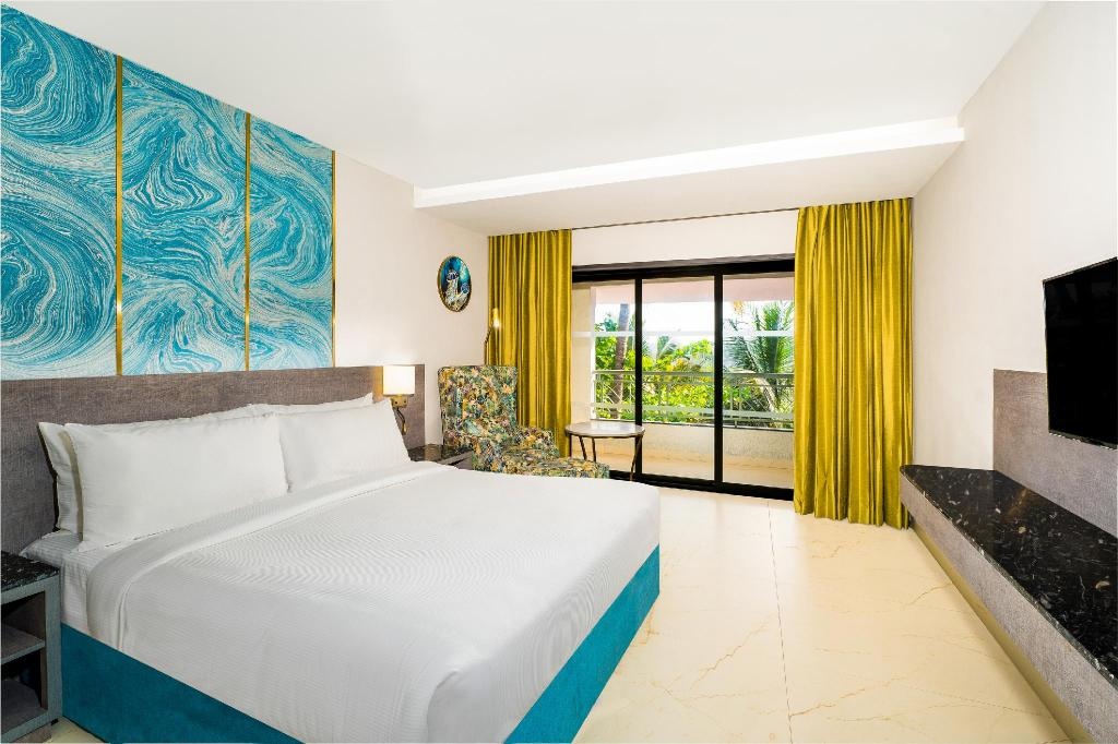 DoubleTree By Hilton Hotel Goa Arpora Baga  Rooms  Deluxe King Room Room Plan 15