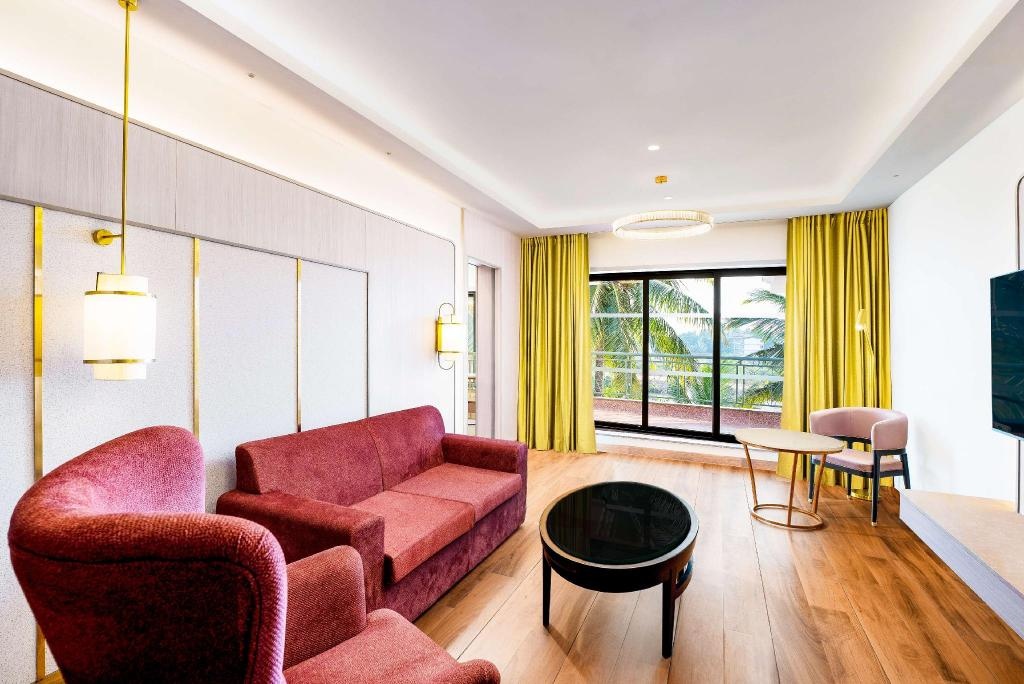 DoubleTree By Hilton Hotel Goa Arpora Baga  Rooms  Premium King Bed Suite Room Guestroom 12