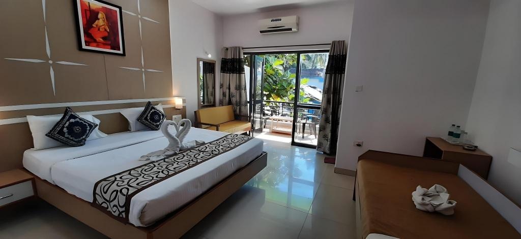 R B R Beach Resort  Rooms  Family Room 3 View 1
