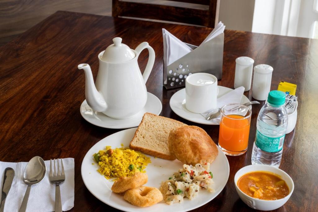 Rendezvous Beach Resort  Dining  Food And Beverages 6