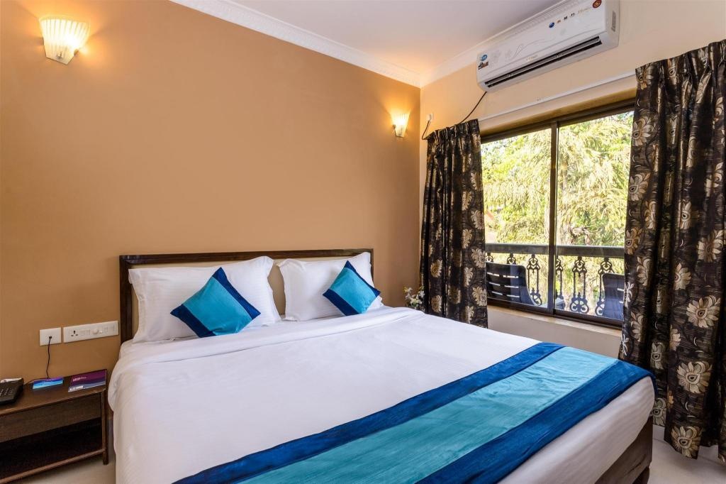 Rendezvous Beach Resort  Rooms  Superior Room Bedroom 4