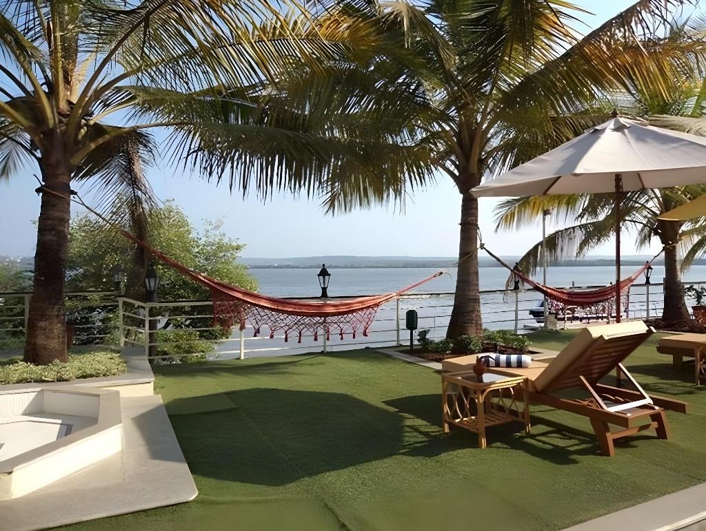 Deltin Palms Riverfront Resort  Property Views  Exterior View 15